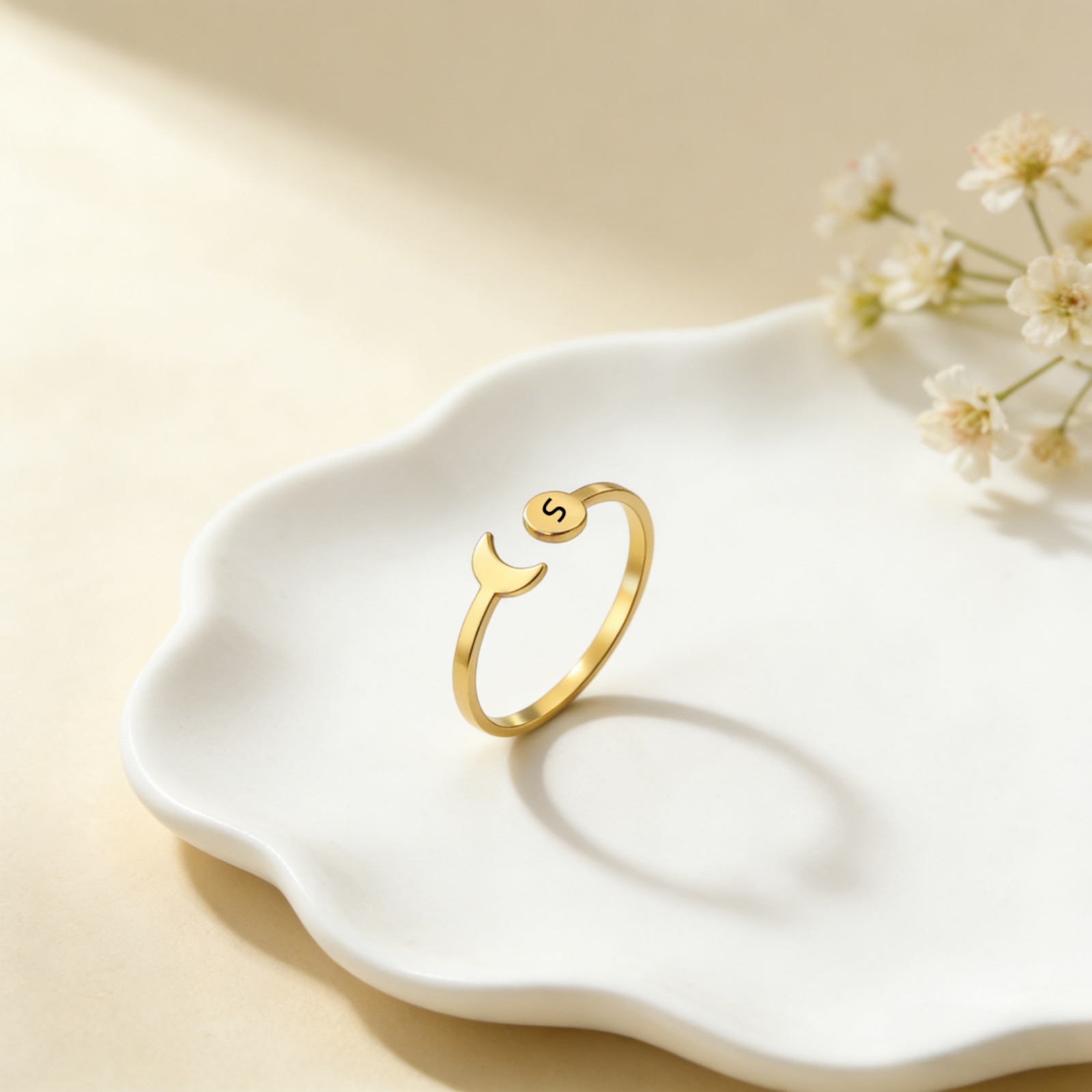 خاتم مخصص بالأحرف الأبجدية من  - مراجعة Wedding Z وسعره