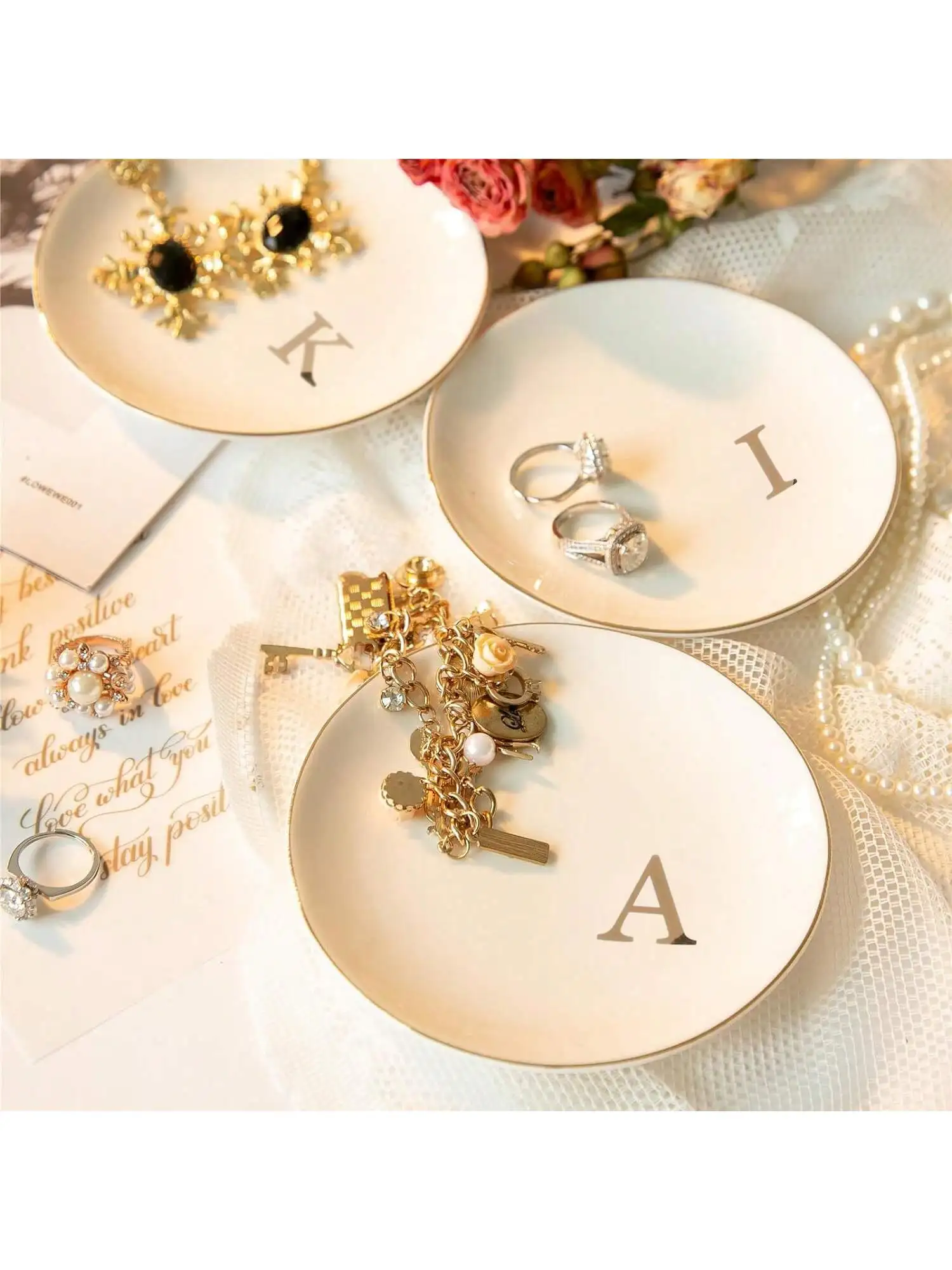 صينية مجوهرات على شكل طبق من ا - مراجعة Wedding Z وسعره